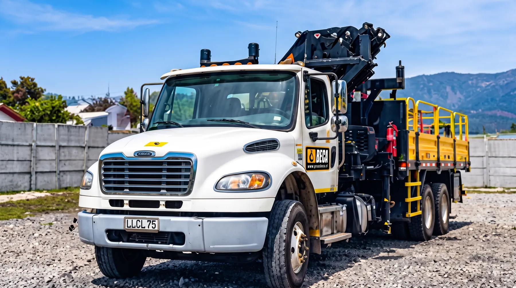 Freightliner M2 106 vista frontal